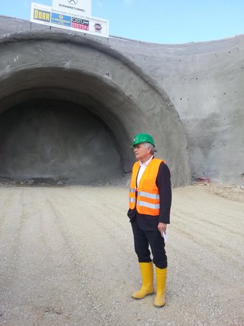 Voll im Plan: Projektsprecher Wolfgang Dietrich. Foto: Kontext