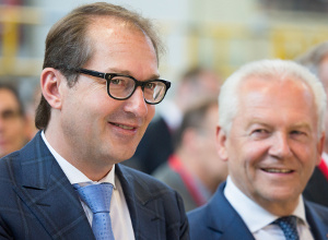 Verkehrsminister auf Geisterfahrt?