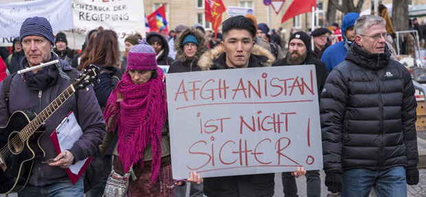 Zurück in den Krieg