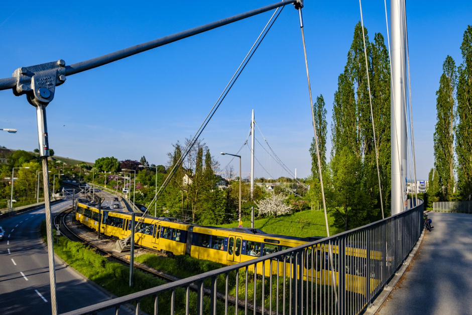 Jörg Schlaichs Fußgängerstege am Nordbahnhof sind das zentrale Gelenkstück des grünen U, das den Leibfriedschen Garten mit dem Wartberg verbindet.