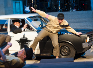 Brunzdumme Bühnennazis