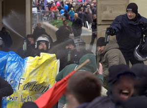 Fröhlich Pfeffer sprühen