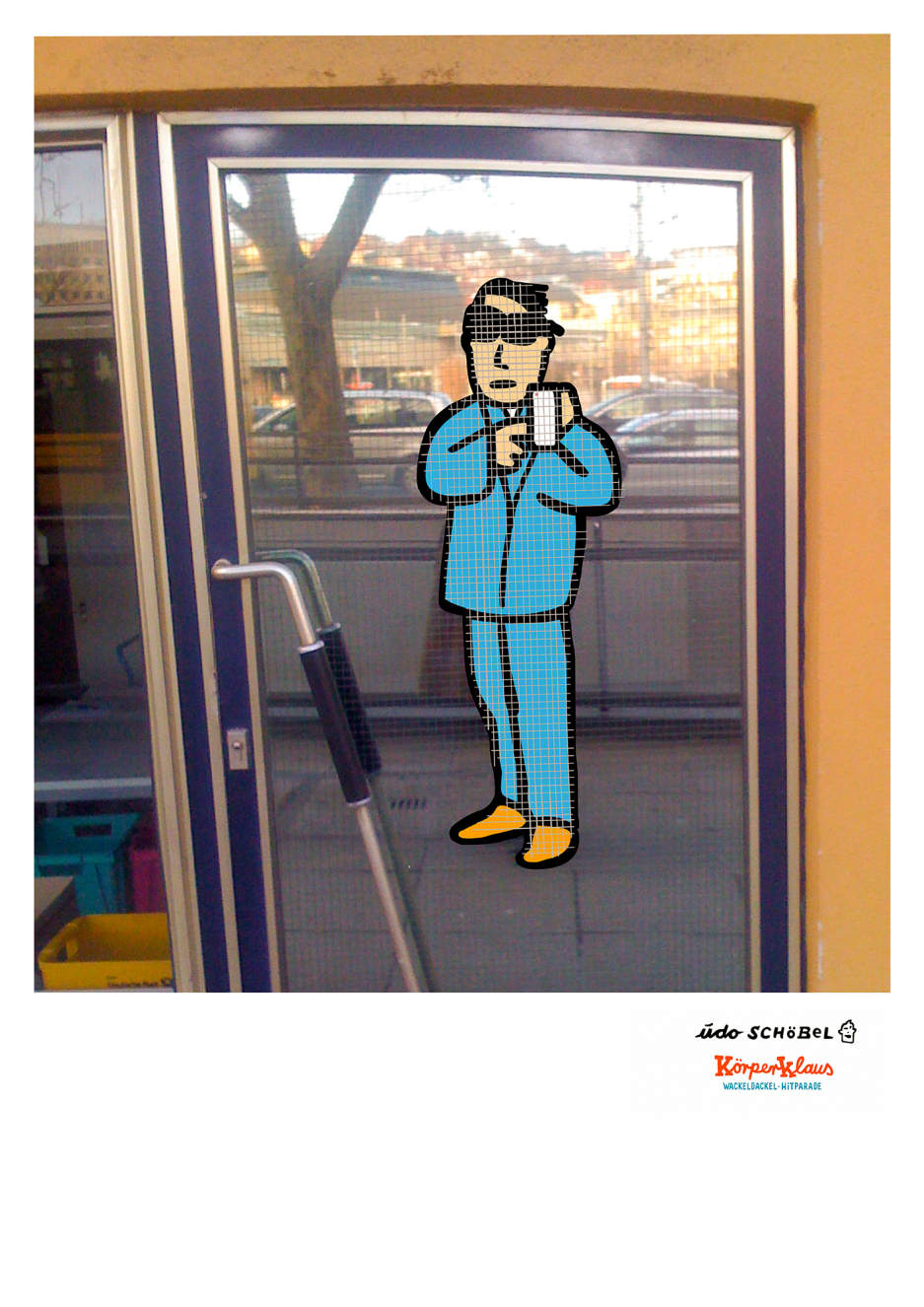 Malender Musiker mit singenden Cartoonfiguren