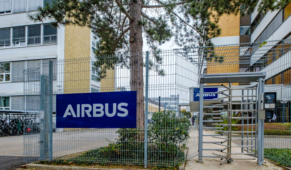 Als "international anerkannte Radarhochburg" bezeichnet Airbus seinen Standort an der Wörthstraße 85. Der militärische Teil firmiert mittlerweile als Hensoldt. Weitere Rüstungsfirmen in und um Ulm bei Klick aufs Bild. Fotos: Joachim E. Röttgers
