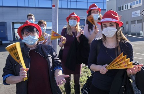 Maren Gimber (rechts) und ihre Kolleginnen sind nicht nur im Laden ein eingespieltes K&U-Team. Maren Gimber (rechts) und ihre Kolleginnen sind nicht nur im Laden ein eingespieltes K&U-Team.