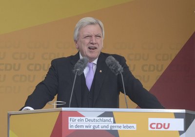 In welchem Deutschland wollen Volker Bouffier und seine Hessen-CDU denn leben? Foto: Viet-Hoang Nguyen/Wikimedia, CC BY-SA 3.0