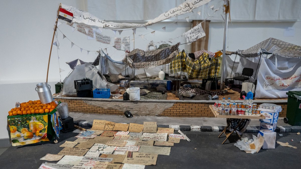 AG Architektur/Protest: "Protestcamp Tahrir-Platz, Arabischer Frühling, Kairo 2011 bis 2013". AG Architektur/Protest: "Protestcamp Tahrir-Platz, Arabischer Frühling, Kairo 2011 bis 2013".