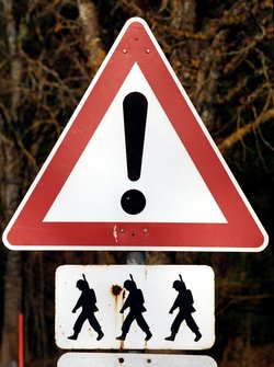 Schwieriges Gelände: Umgang mit Traditionen bei der Bundeswehr. Foto: Joachim E. Röttgers