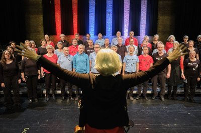 Fünf Chöre für ein Hallelujah: Auch das Theaterhaus ist unterfinanziert. Foto: Joachim E. Röttgers Fünf Chöre für ein Hallelujah: Auch das Theaterhaus ist unterfinanziert. Foto: Joachim E. Röttgers