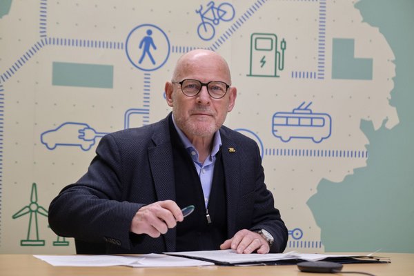 Ständig im Clinch mit den CDU-Kolleg:innen: Verkehrsminister Winfried Hermann. Foto: Joachim E. Röttgers