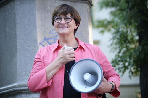 Die SPD hat gut lachen. Hier: Saskia Esken.  Die SPD hat gut lachen. Hier: Saskia Esken.