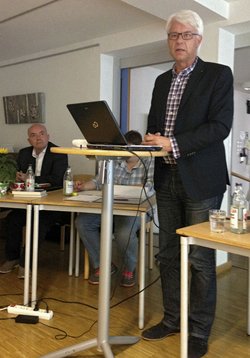 Klaus Andersen, Vorsteher der Brüdergemeinde: Entschädigung ja, Bargeld nein. Foto: Kontext