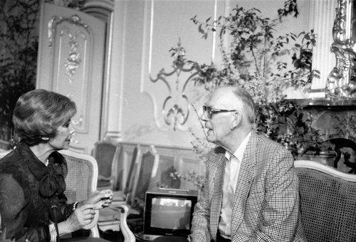 Frauenfreund Lennart Bernadotte mit Operndiva Anneliese Rothenberger. Foto: Urs Oskar Keller Frauenfreund Lennart Bernadotte mit Operndiva Anneliese Rothenberger. Foto: Urs Oskar Keller