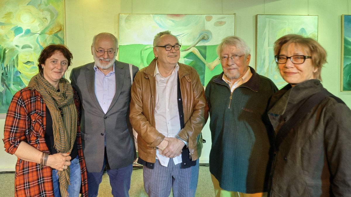 Ein Stück S-21-/Kontext-Geschichte: Rauschenberger mit Gangolf Stocker (2. v. r.), Susanne Stiefel (r.), Anna Hunger (l.) und Josef-Otto Freudenreich.