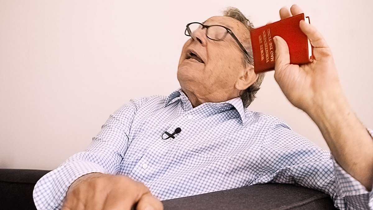 Hast du Töne? Peter Grohmann wettert ausnahmsweise ohne Film. Foto: Martin Storz Hast du Töne? Peter Grohmann wettert ausnahmsweise ohne Film. Foto: Martin Storz