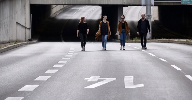 Zu Fuß auf Stuttgarts Stadtautobahn – 2019 war die B14 wegen Aktionen und Blockaden einige Stunden frei vom Autoverkehr.