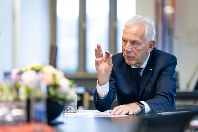 Heilbronns Oberbürgermeister Harry Mergel ist überzeugt von dem Verkaufsplan.