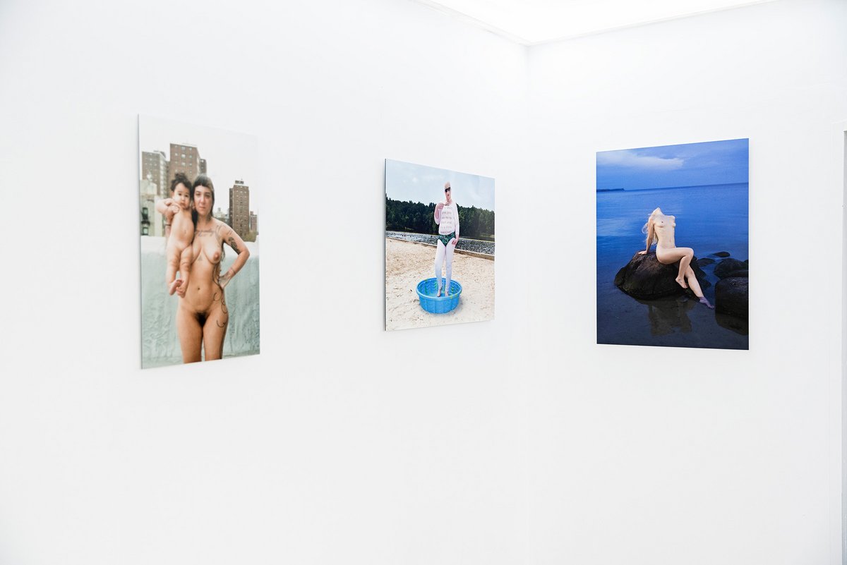 Die Fotografinnen (von rechts): Nora Lowinsky, Haley Morris-Cafiero, Caro Siegl. Die Fotografinnen (von rechts): Nora Lowinsky, Haley Morris-Cafiero, Caro Siegl.