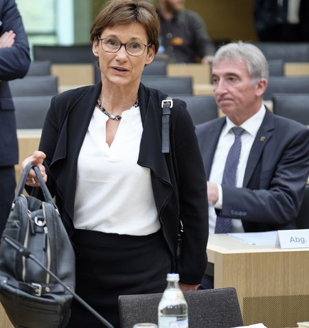 Wettbewerbsverzerrung?, fragte Sabine Kurtz schon 2014.