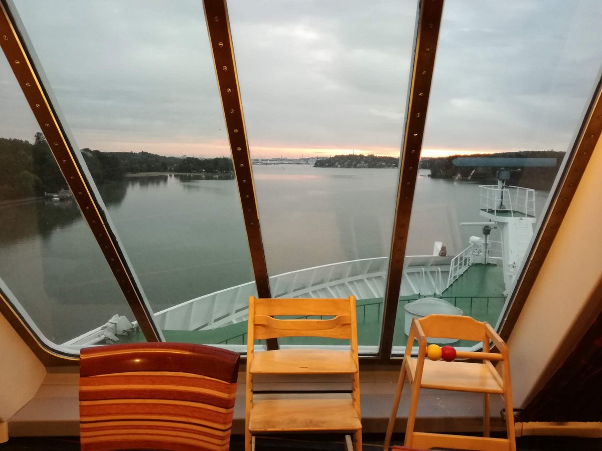 Eine Geschäftsreise als Abenteuer: Nach elf Stunden Fährfahrt ist endlich Land in Sicht. Fotos: Rüdiger Sinn  Eine Geschäftsreise als Abenteuer: Nach elf Stunden Fährfahrt ist endlich Land in Sicht. Fotos: Rüdiger Sinn