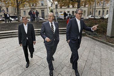 Wiedeking mit seinen Anwälten.