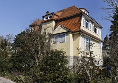 Steht besser da: das Haus von Adolf Hölzel.