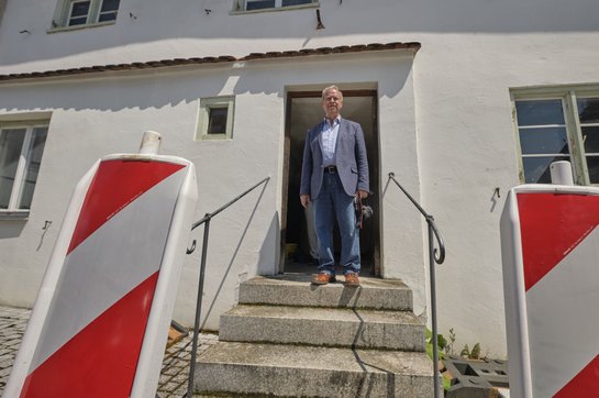 Friedrich Börschel vor dem Haus Judenberg 16.