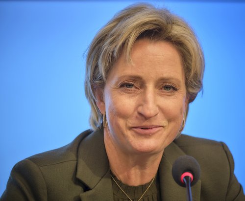 Wirtschaftsministerin Nicole Hoffmeister-Kraut, CDU, muss nun Milliarden für den Klimaschutz erklären. Foto: Joachim E. Röttgers