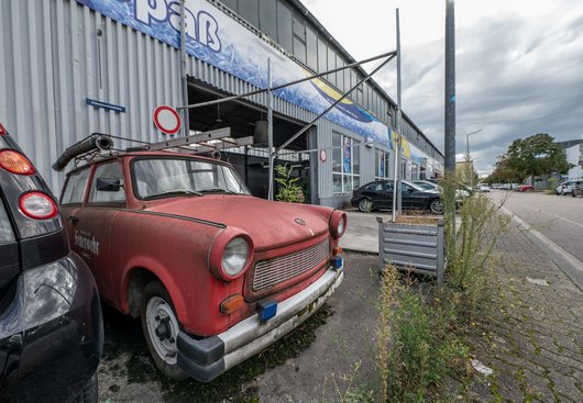 Dass in der Karlsruher Rheinstraße nicht umgebaut wird, stört die jetzigen Mieter nicht. Foto: Jens Volle