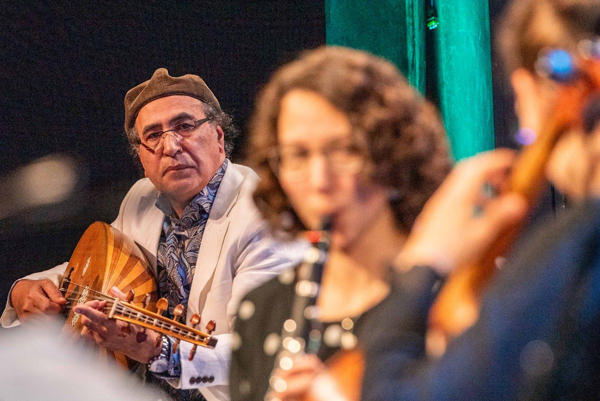 ... mit ihrem Vater an der Oud. ... mit ihrem Vater an der Oud.