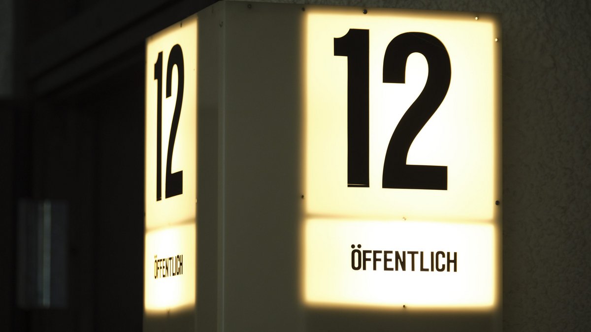 Öffentliche Urteilsverkündung am 7. August vor dem Oberlandesgericht Stuttgart, Saal 12. Fotos: Joachim E. Röttgers