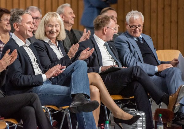 Von ganz rechts: Emil Sänze, Dirk Spaniel, Christina Baum, Björn Höcke.