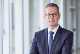 Trugers Vorgänger Peter Bofinger rüffelt die Sparpolitik schon lange. Foto: Sachverständigenrat Wirtschaft Trugers Vorgänger Peter Bofinger rüffelt die Sparpolitik schon lange. Foto: Sachverständigenrat Wirtschaft