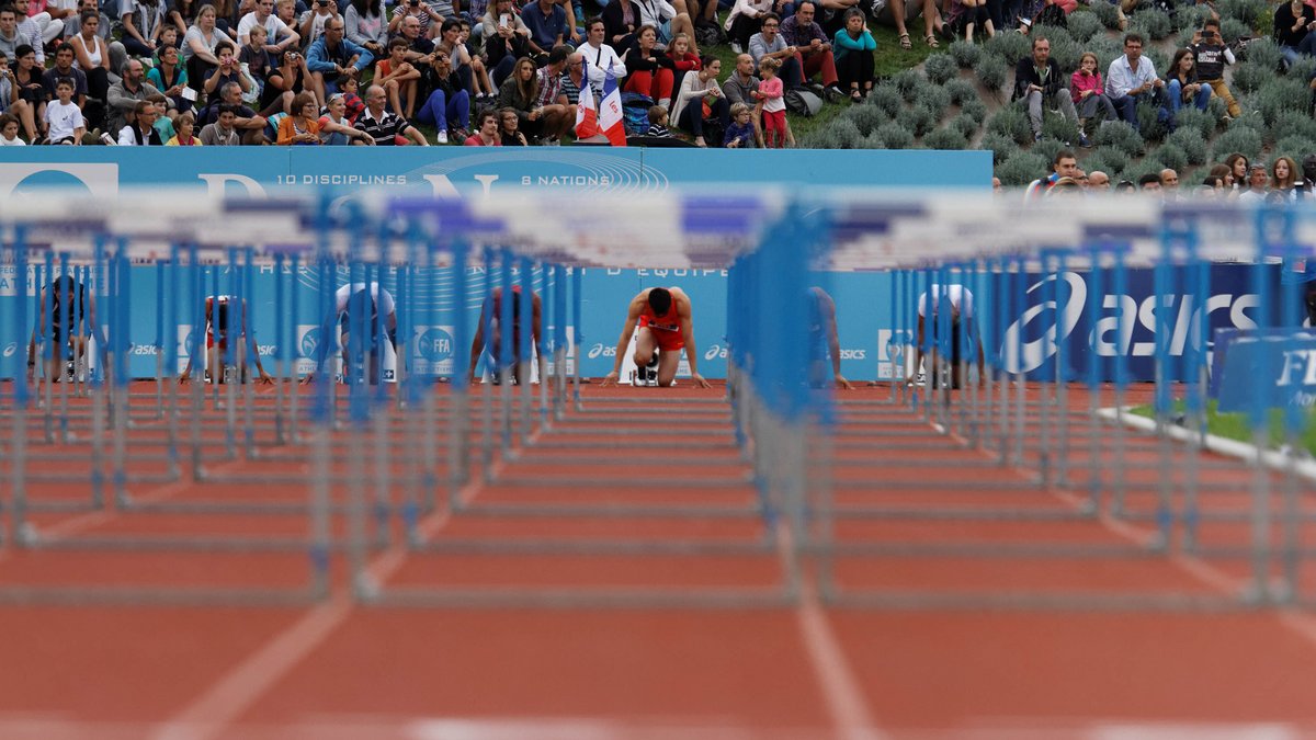 Wer wird die Latte reißen? Hürdenlauf. Foto: Pierre-Yves Beaudouin, CC BY-SA 4.0