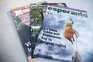 Esperanto ist eine eigene kleine Welt, sogar mit eigenen Medien.