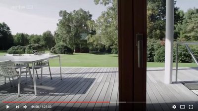 Sogar mit Park: Ausblick aus Ingenhovens Wohnzimmerfenster. Screenshot You Tube