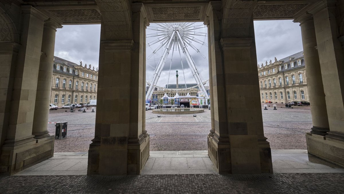 Wenn ein Riesenrat heute was bewegen will, braucht er ein Riesenrad, sinniert unser Kolumnist vorbeistiefelnd. Fotos: Joachim E. Röttgers Wenn ein Riesenrat heute was bewegen will, braucht er ein Riesenrad, sinniert unser Kolumnist vorbeistiefelnd. Fotos: Joachim E. Röttgers