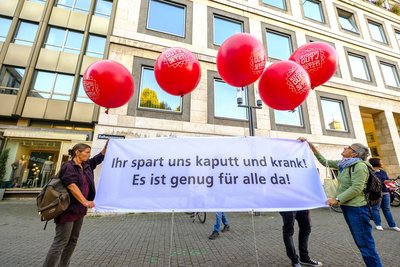 Verdi-Protest gegen Haushaltsentwurf der Stadt Stuttgart, 2017.