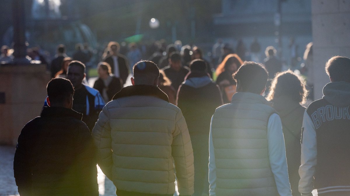 Menschen in der Innenstadt – für OB Nopper wohl Beleg für die "Magnetwirkung" Stuttgarts. Foto: Jens Volle
