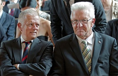 Einst grüne Verkehrs-Vorkämpfer: OB Fritz Kuhn und MP Winfried Kretschmann.