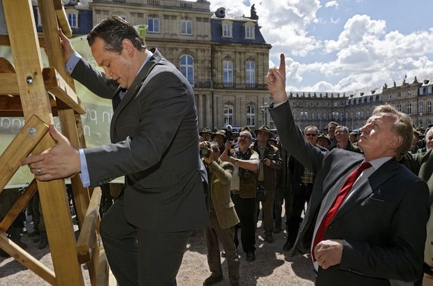 Verliert Bonde die interne Wahl gegen Pix, könnte die Karriereleiter schnell zu Ende sein.