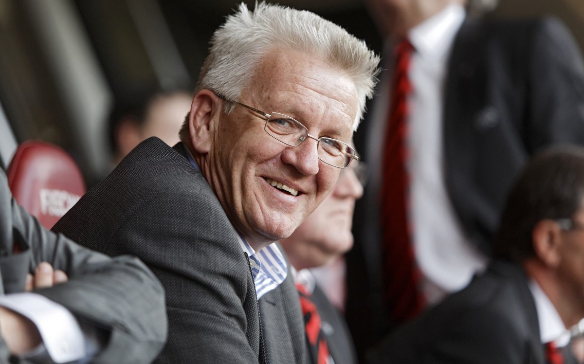 Kretschmann im April 2011 in der Stuttgarter Mercedes-Benz Arena. Fotos: Joachim E. Röttgers
