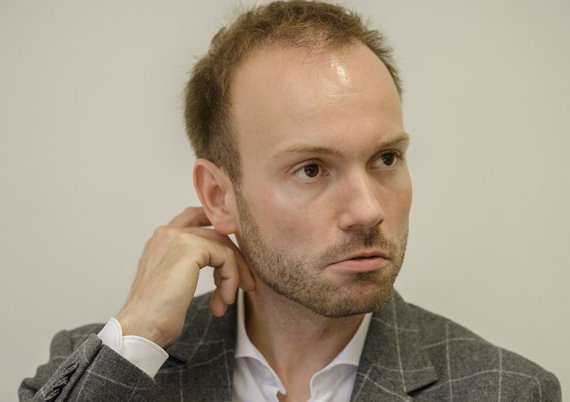 Mit seinem Masken-Deal bugsierte sich CDU-Mann Nikolas Löbel ins Aus. Mit seinem Masken-Deal bugsierte sich CDU-Mann Nikolas Löbel ins Aus.