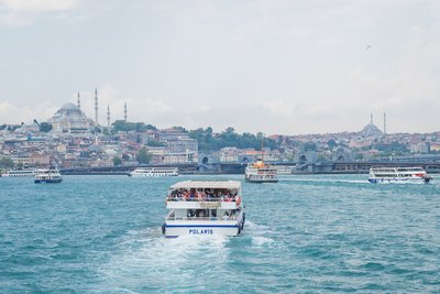 Schön weit weg: der Bosporus. Foto: Pixabay