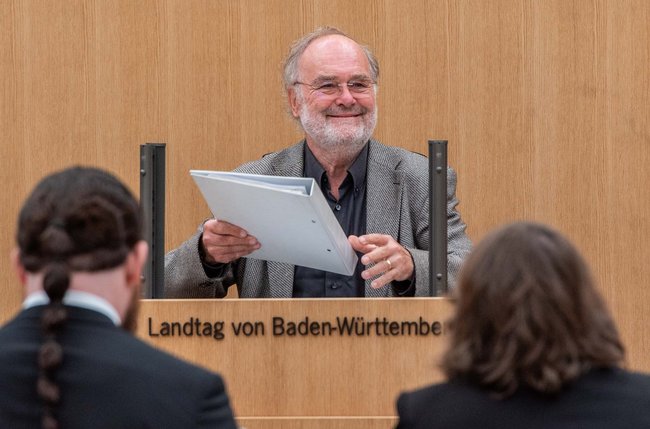 Werner Knubben, langjähriger Polizist, als Zeuge im U-Ausschuss. Foto: Jens Volle Werner Knubben, langjähriger Polizist, als Zeuge im U-Ausschuss. Foto: Jens Volle