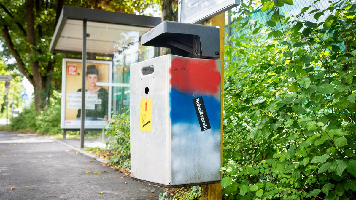 Mülleimer werden zur Diskursfläche: Dialektik in Rohracker.