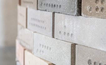 Von der Schutthalde zum Haus