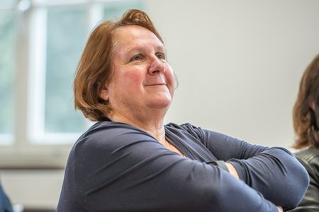 Die aktuelle Kultusministerin Tehresa Schopper, Grüne, will gar nichts ändern an den Schulen. Foto: Jens Volle