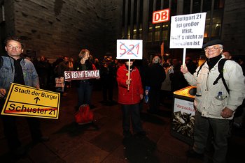 Montagsdemo Nummer drei. Foto: Roland Hägele