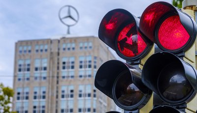 Sattes Rot für Premiumhersteller.